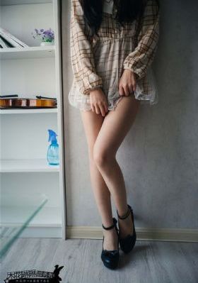 两个小婕子和洗澡hd